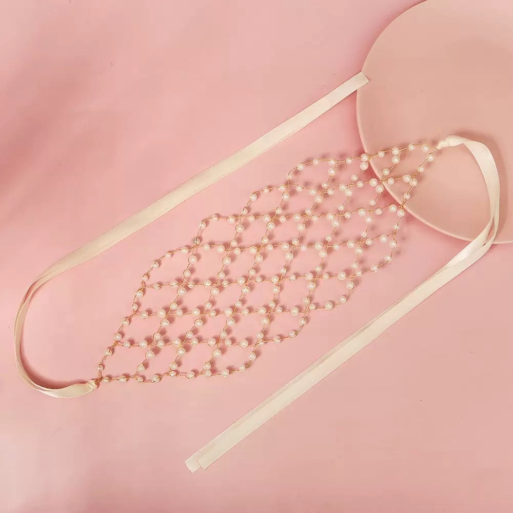 Elegant Pearl-Embellished Hair Accessory